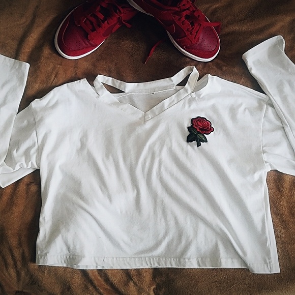 Tops - Cropped Long Sleeve